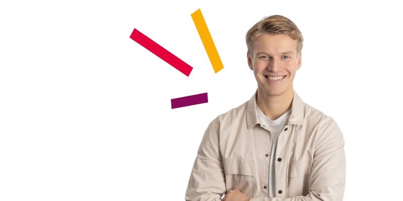 Antti Ovaskainen SD Worxin SDR valkoisella taustalla sparksien kanssa